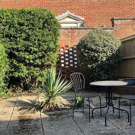 Kings Field Maisonette Eastleigh Extérieur photo