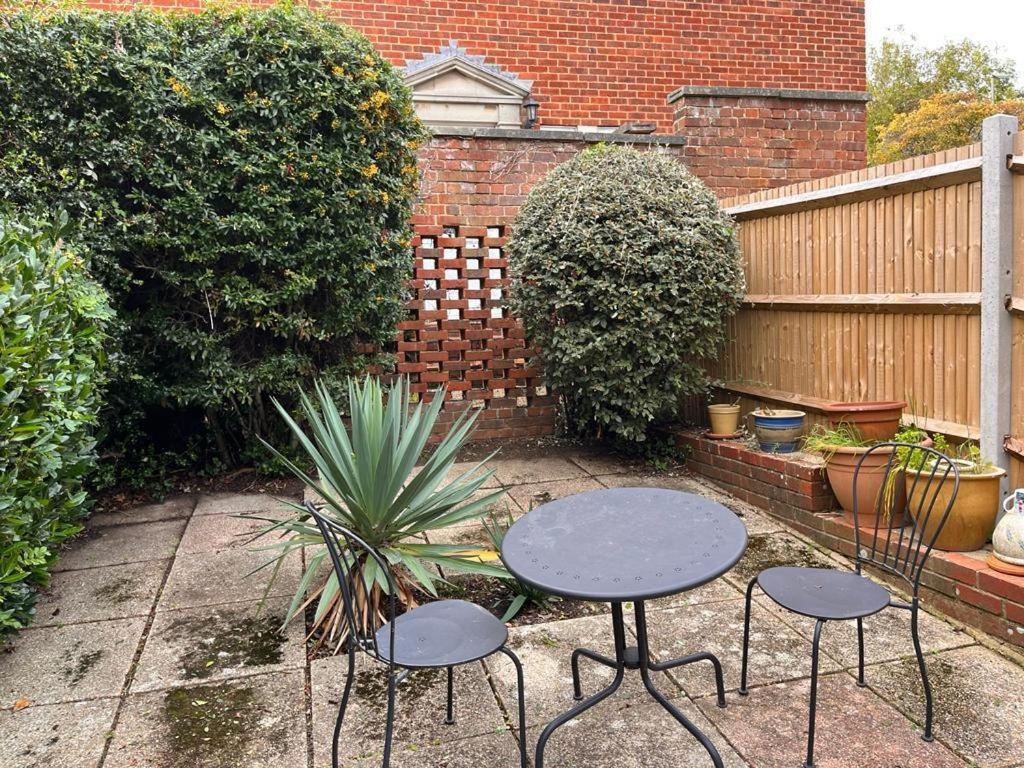 Kings Field Maisonette Eastleigh Extérieur photo